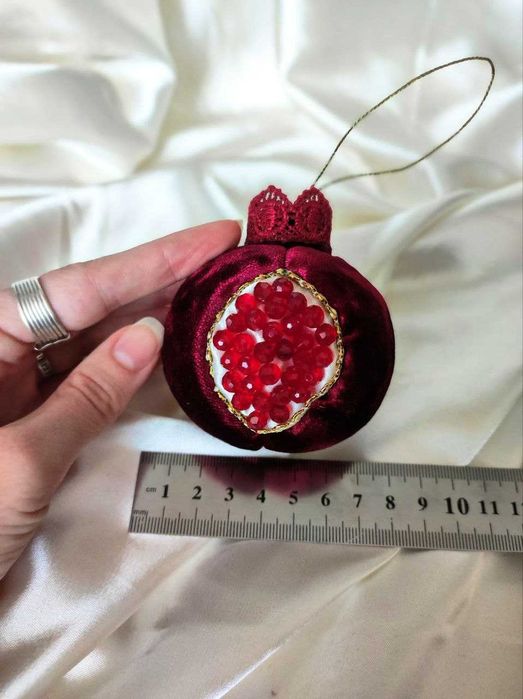 Новогодние игрушки ручной работы, Бархатные гранаты
