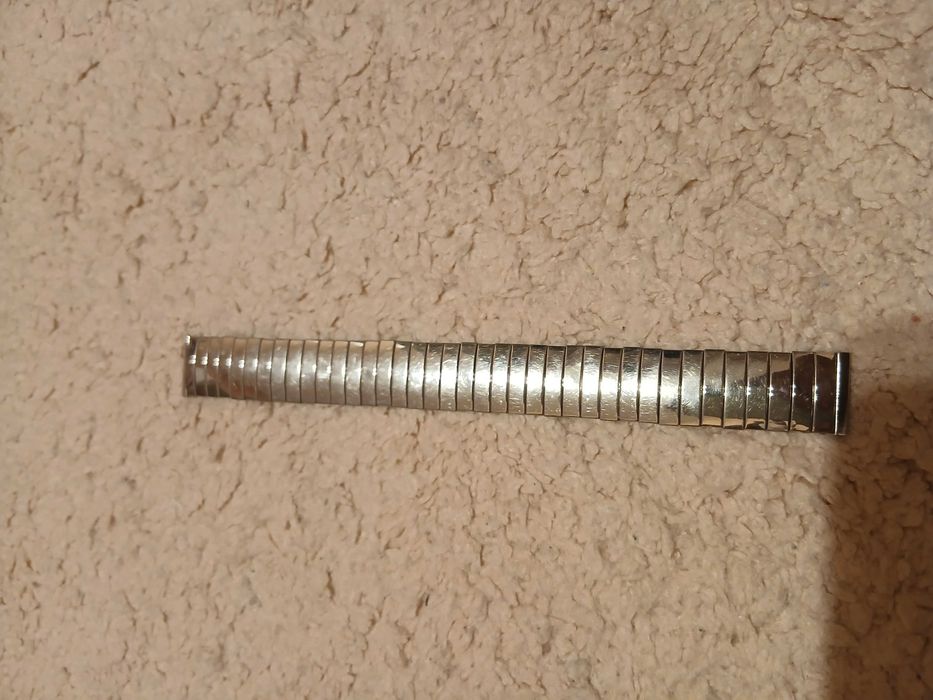 ceas foarte frumos Benett cu curea din piele naturala/bratara argintie