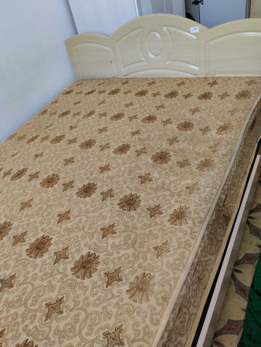 Кровать двуспальная б/у