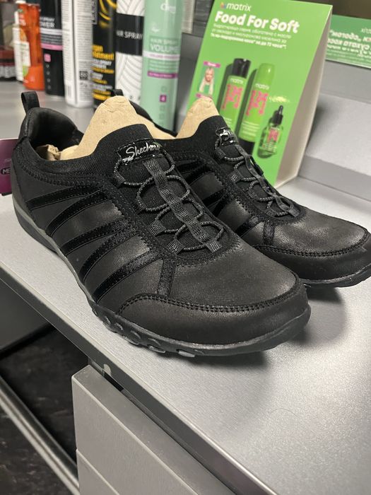 Sckechers ултра удобни обувки за ходене