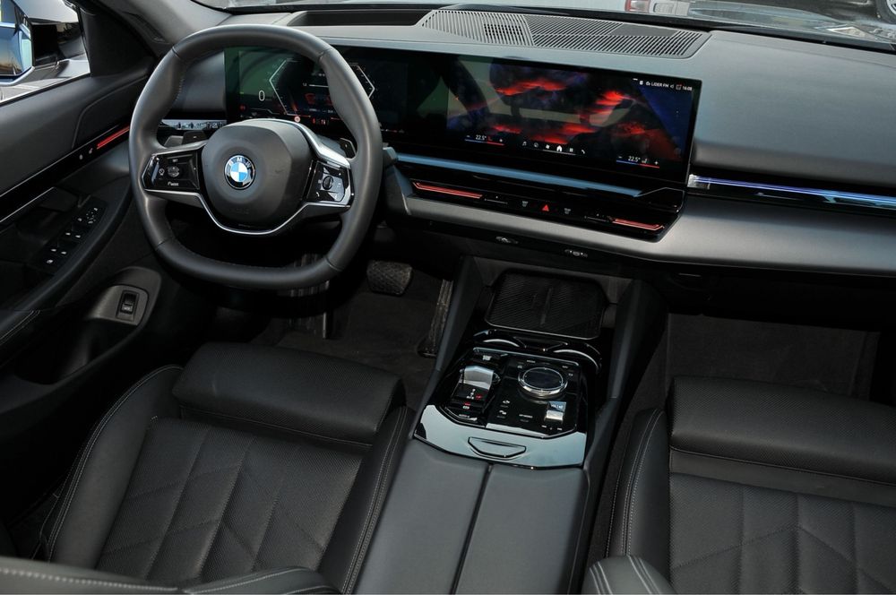 BMW 520i 208cp G60 2024 GARANTIE2027/ACC+LineAsist/HeadUp/360”/60000km