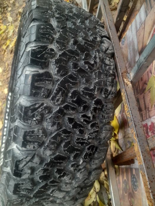 Продам комплект шин