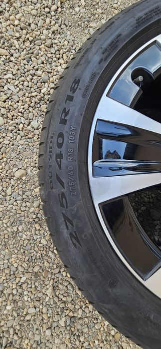 Jante R18 Anvelope original Mercedes E-Klasse 245/45 R18 275/40 R18 senzori Pirelli