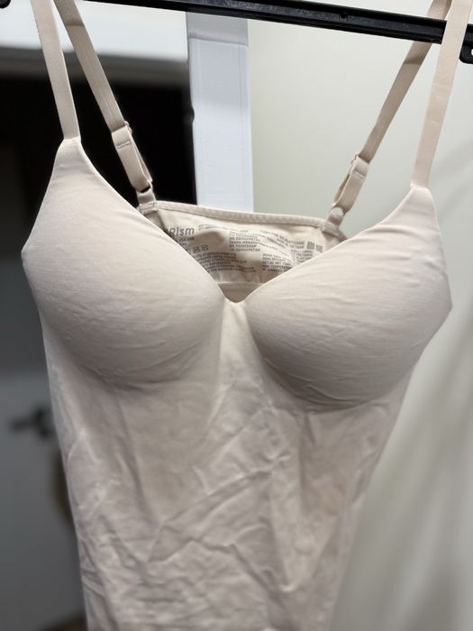 Майка со встроенным бра uniqlo