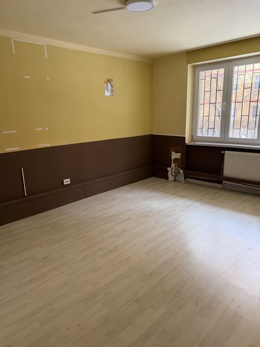 Inchiriez Spatiu Comercial -Birouri  Str 15 Noiebrie