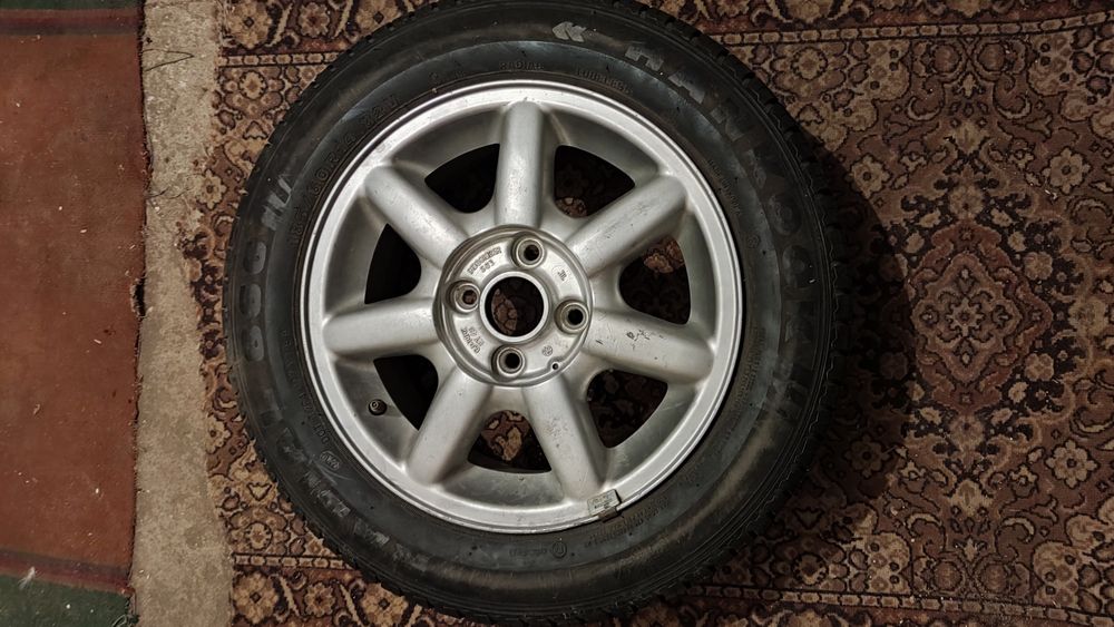 Продам литой диск R14 с резиной
