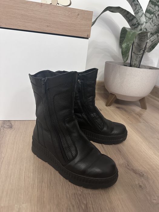 Дамски боти от естествена кожа