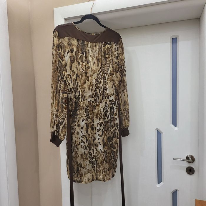 Рокля с дълъг ръкав