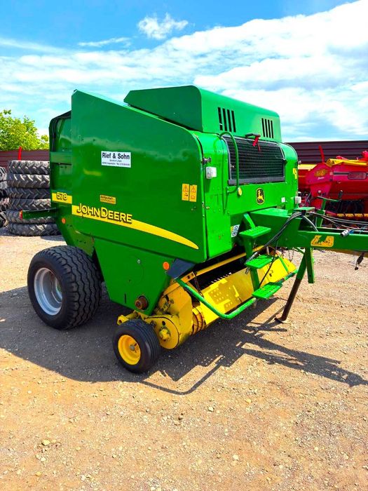 Presa Krone Bellima an 2023 Krone KR 125 Claas Rollant 46 Rollant 44 Rollant 42 Rollant 66Metal Fach John Deere 578 an 2018 Deutz MP 122 Vicon 122