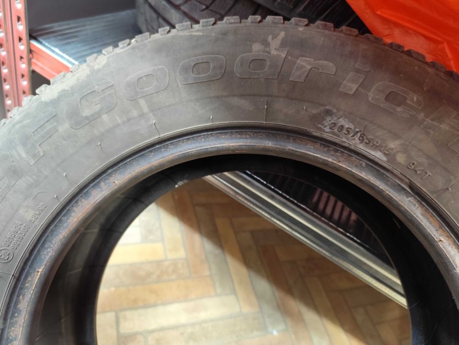 Продавам зимни гуми TOYO 185/60/15 dot 2318