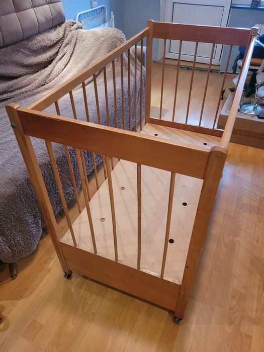 Детский манеж из дерева полированный