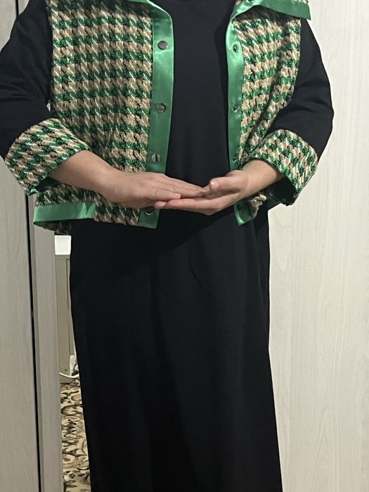 Черный платья с желетками