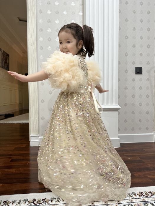 Платья на прокат по 8000тг