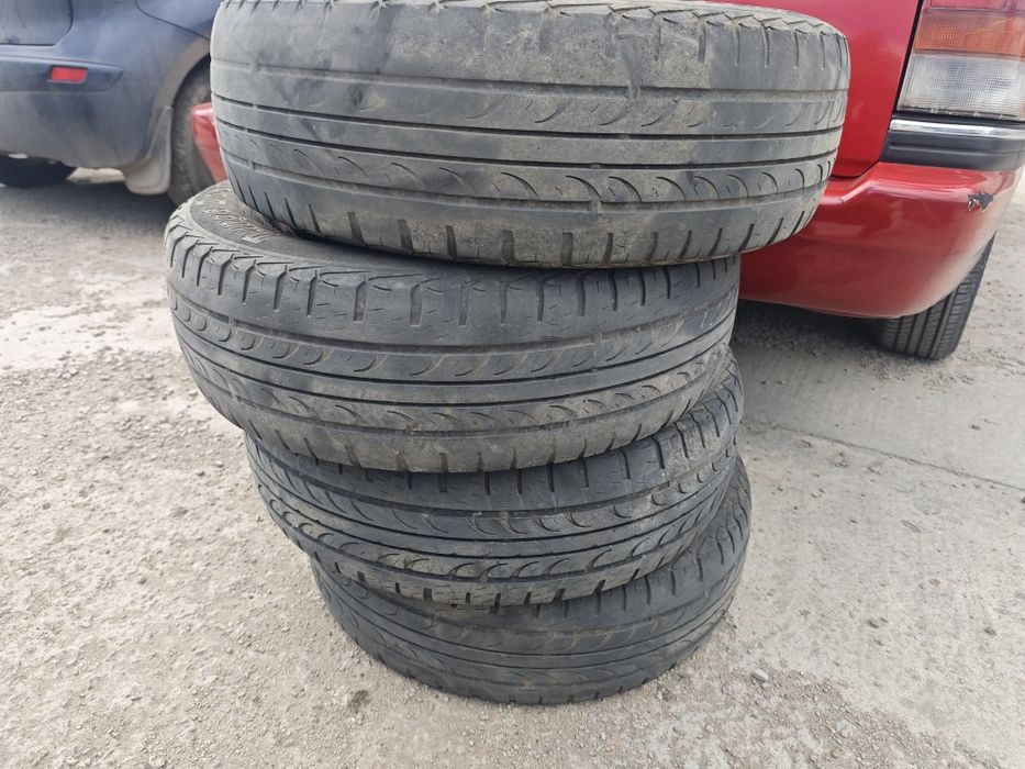 Продам комплект шин