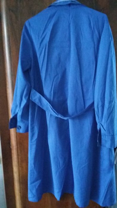 Продавам нова дамска работна престилка