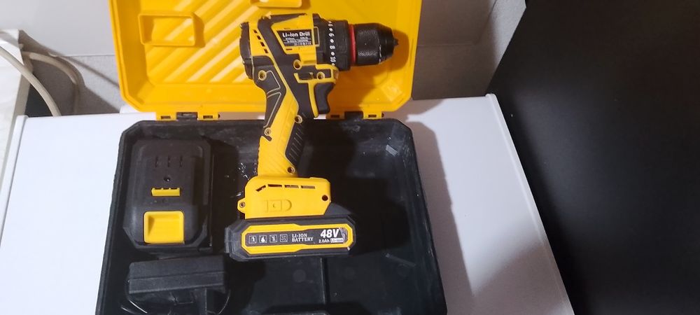 Продам шуруповёрт 48 в