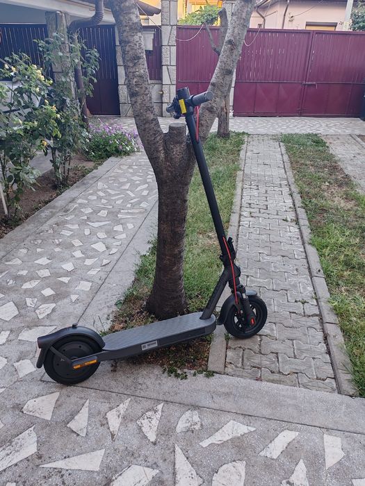 Trotinetă electrică Xiaomi nouă