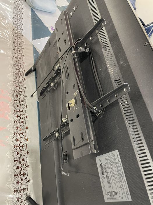 Срочно продам смарт телевизор SAMSUNG