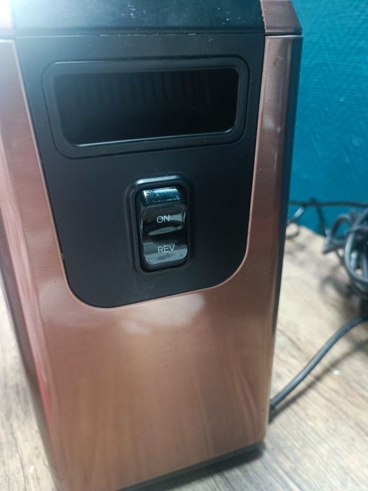 Vând storcător citrice profesional Hurom Slow Juicer Hurom