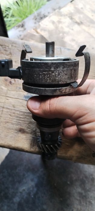 Продам трамблер ауди 80. 1.8