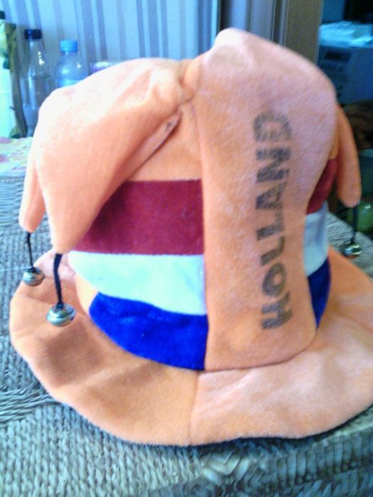 Лот от Шал и Футболна шапкаХоландия,Holland.Bayern munchen шал