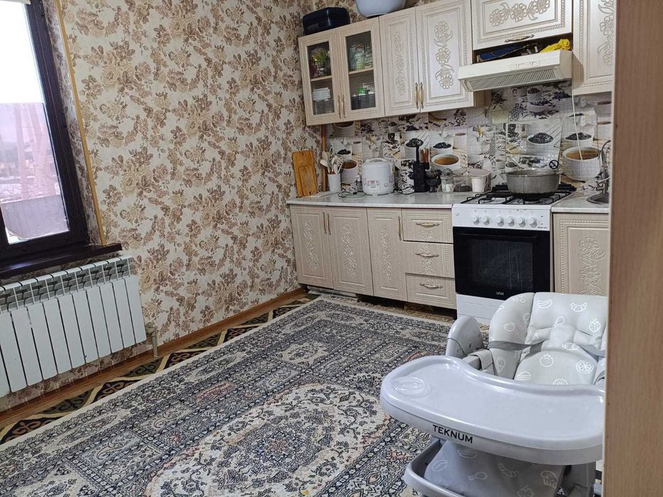 Продам 4х комнатный  дом Аян Империя