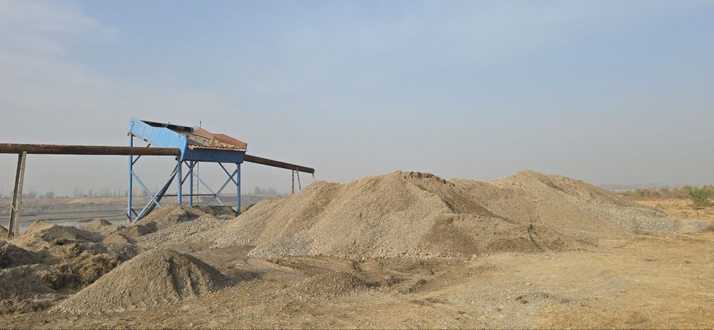 Карер сотилади, сирдаре