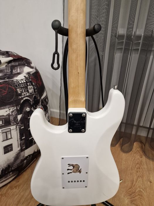 Электрогитара Fender.