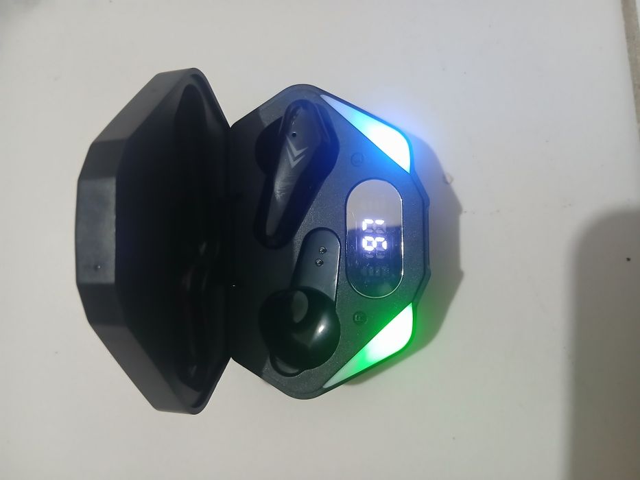 Наушники продам состояние хорошее