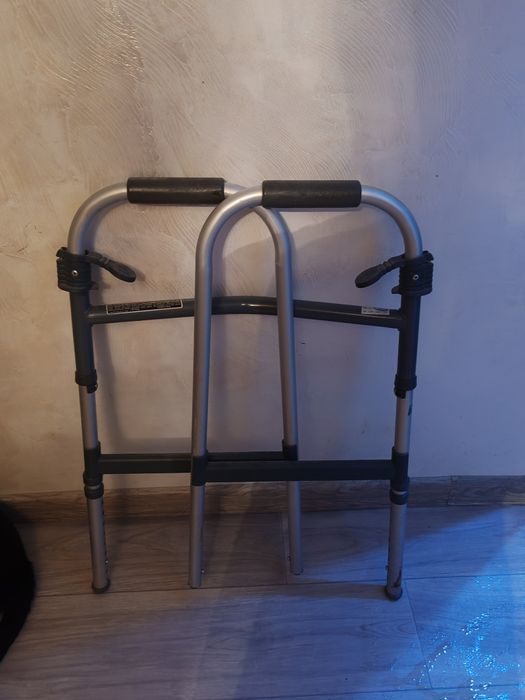 Продам ходунки 5к