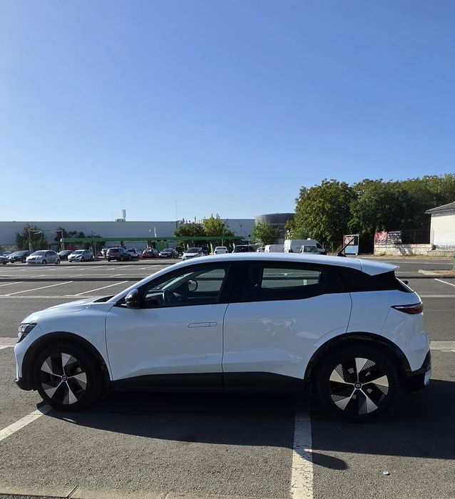 RENAULT Megane 2022 — imagine 3