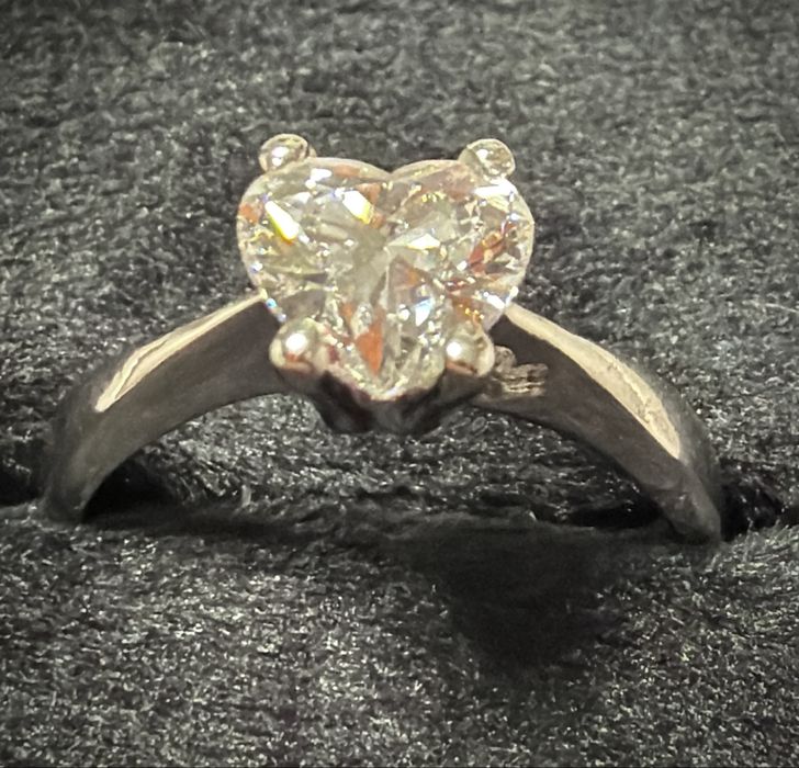 Inel Chaumet – diamant (hpht)1.03 ct heart -cut