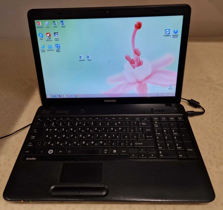Лаптоп Toshiba Satellite C850