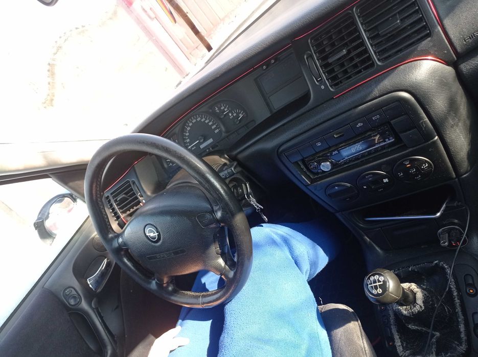 Opel-Vectra de vânzare