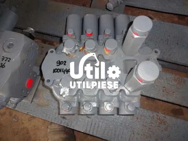 distribuitor liebherr a900c a904c a914c a924c + piese liebherr