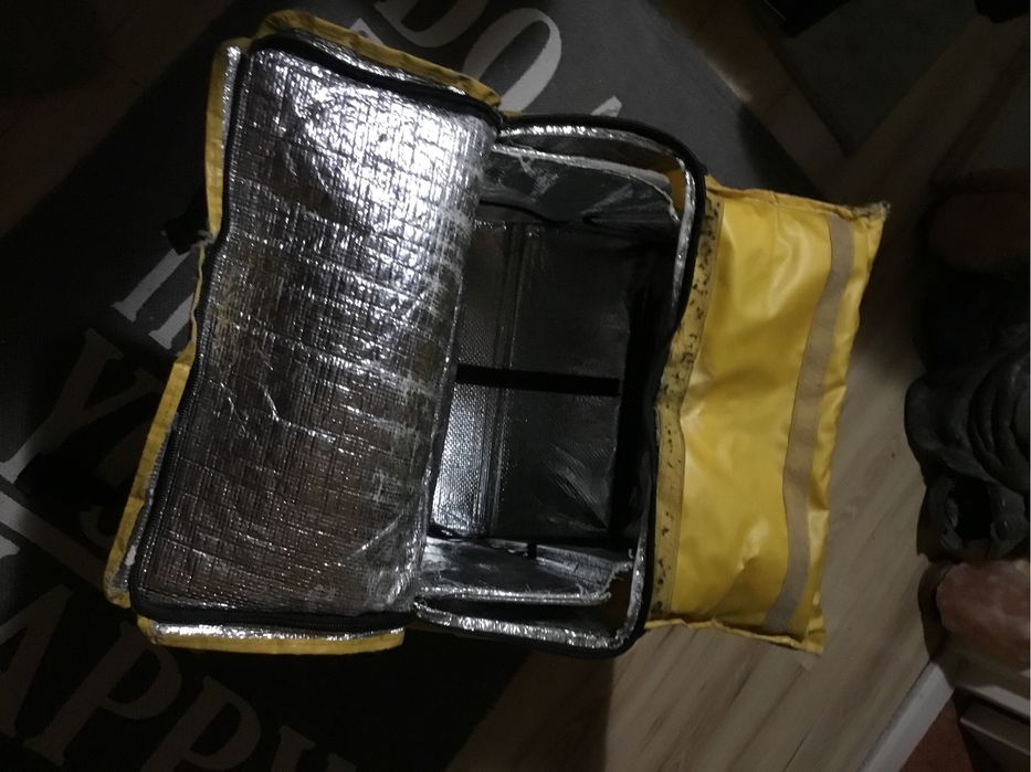 Geanta glovo bolt wolt etc curier pret fix fix