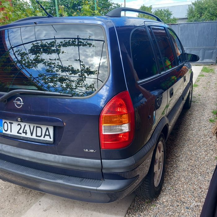Vând..Opel zafira 7 locuri..