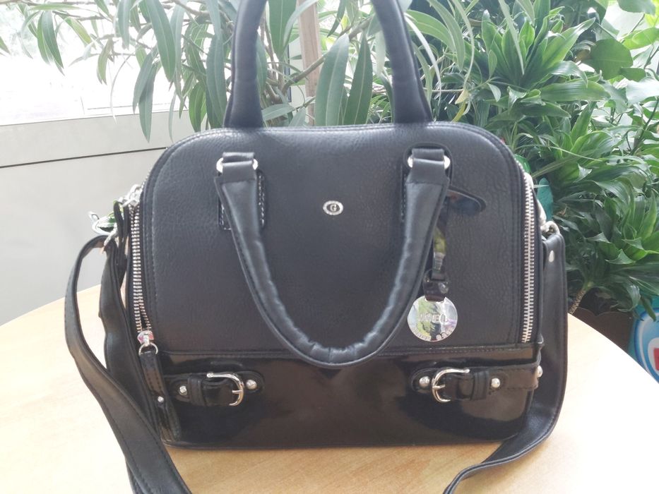 Стилна дамска чанта