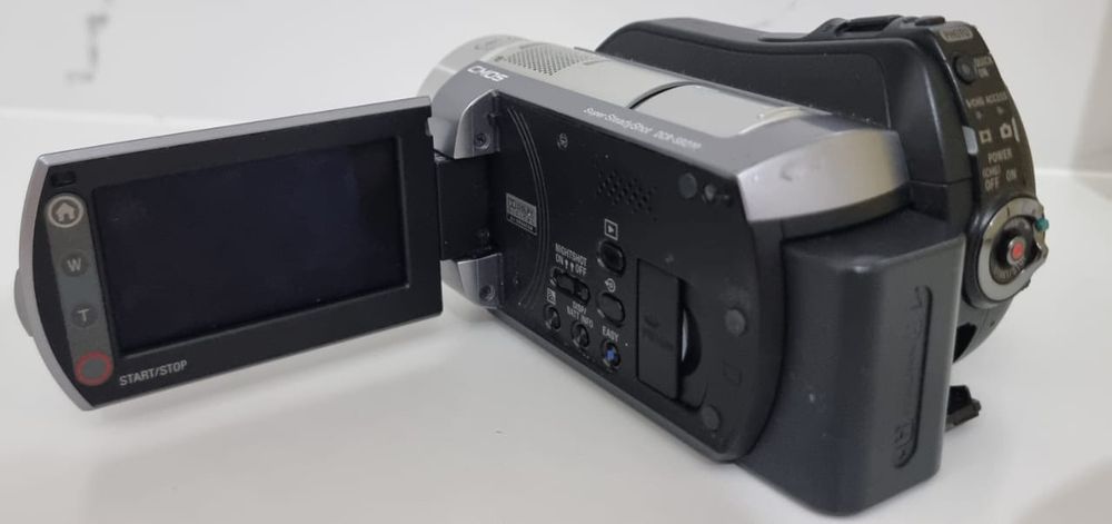 Продаётся видео камера hundicam sony 4.0 mega pixels