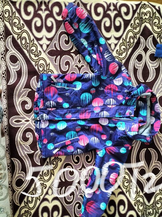 Продам детские куртки