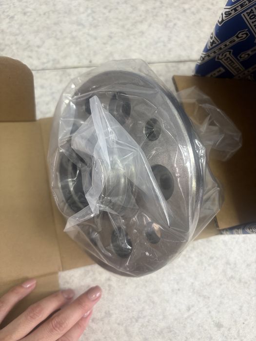 Тормозной диск передний на Jac