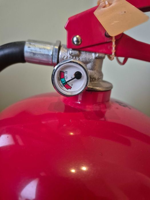 Прахов пожарогасител 6кг