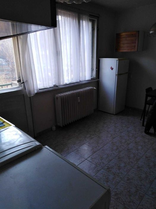 Дава се под наем Двустаен апартамент в София, Хиподрума - 75 кв.м за 348.84 € - Снимка #2