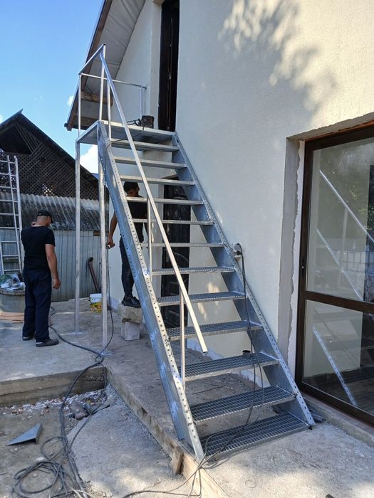 Scări metalice galvanizate
