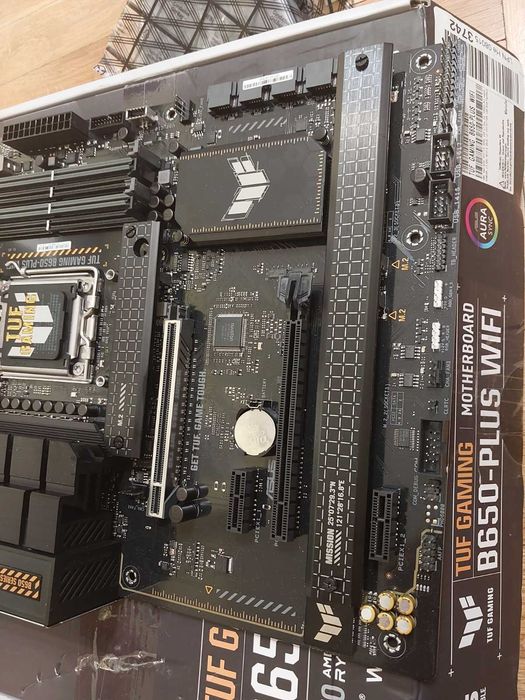 ASUS TUF B650 Plus Wi-Fi (със ЗАБЕЛЕЖКА)