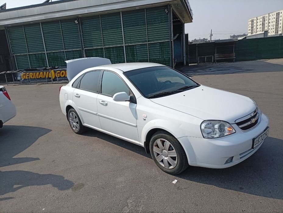 Продаётся Ласетти 1.8