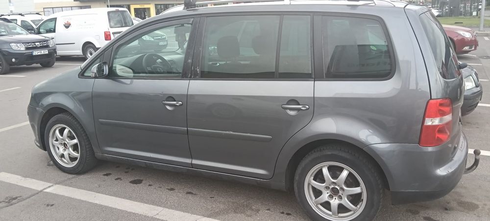VOLKSWAGEN Touran 2005 — imagine 4