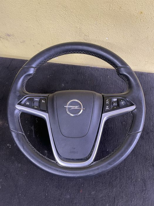 Volan cu Comenzi + Airbag Opel Meriva B An 2011/2017 Pret 500 lei