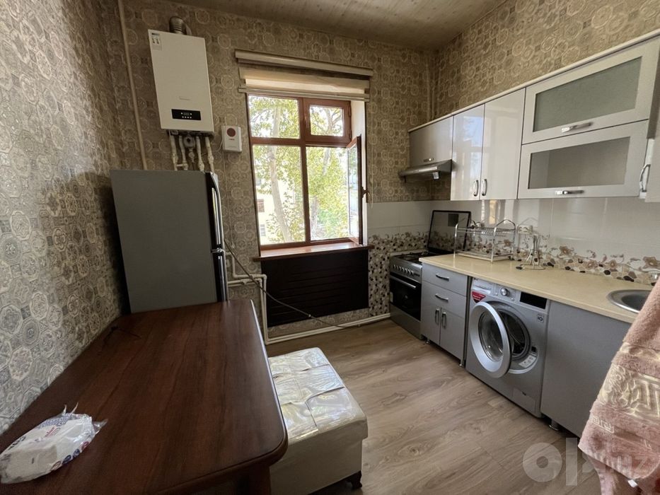 Продам квартиру сталинский дом