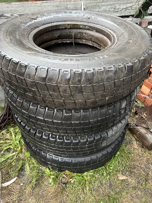 Продам резину на камаз